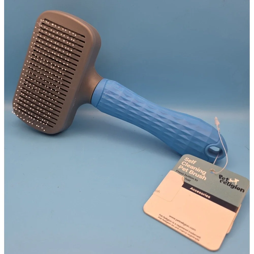 True Religion Self Cleaning Pet Brush‎ Blue New With Tags #0354